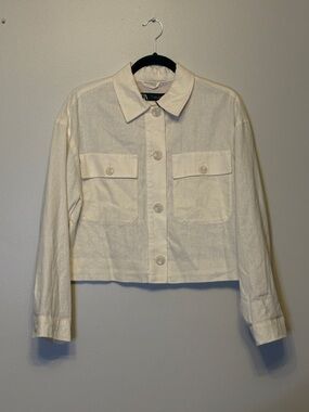 Zara Cream Cropped Button-Front Jacket. Size L. NWT